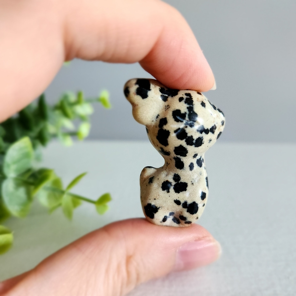 Dalmation jasper deer or reindeer - mini crystal carving - Picture 5 of 6